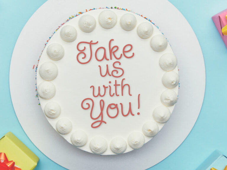 Feature image for article on retirement party cake sayings